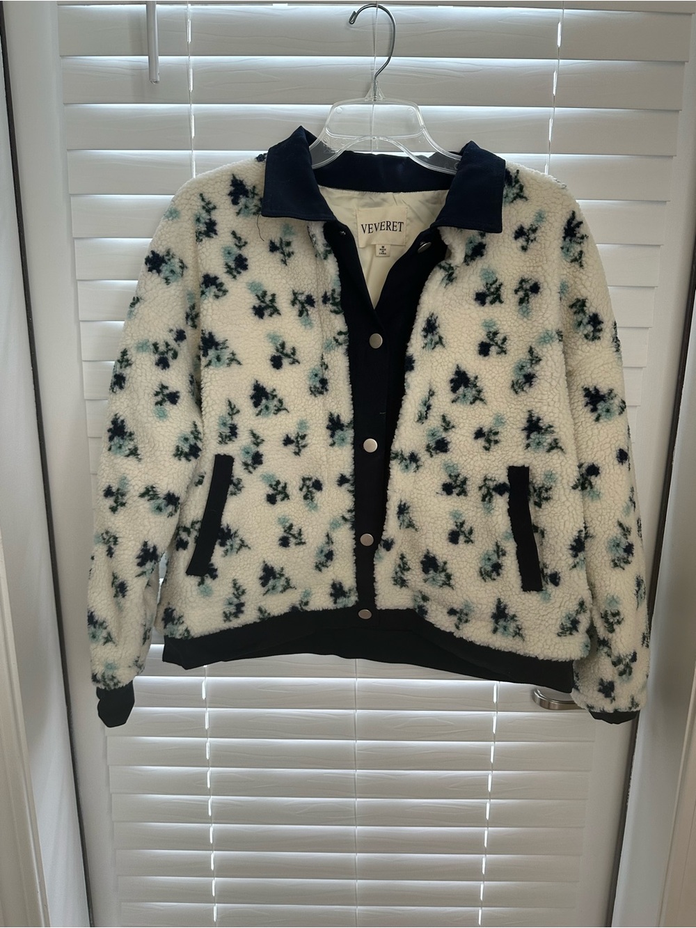 Veveret Cream Floral Teddy Jacket with Navy Trim